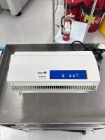 Simco-Ion Aerostat XC2 Benchtop Ionizing Air Blower, 100-230V, 21.7" Wide, Serial 182291XC2US053001