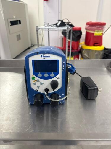 Nordson EFD Ultimus I Model 7017041 Electronic Fluid Dispenser, 0-100 psi, 24V DC