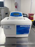 Bransonic CPX2800H Ultrasonic Bath, 0.75 Gal Capacity, 40 kHz, Digital Controls, Heated