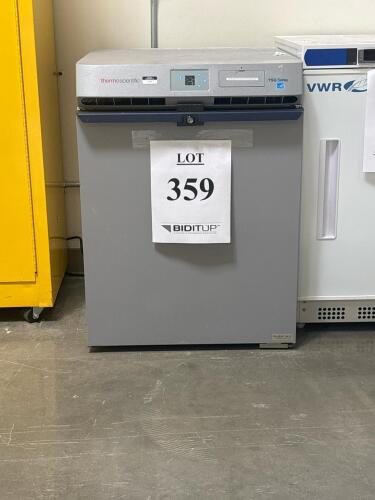 Thermo Scientific TSG505SA Undercounter Laboratory Refrigerator, 5.5 ft&sup3; Capacity, Solid Door