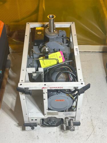 Edwards QDP40 Dry Vacuum Pump, 40 m&sup3;/h, 230V, ISO63 Inlet, Serial 9720830E4