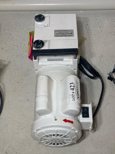 Leybold D16B Rotary Vane Vacuum Pump, 16 m&sup3;/h, 55 lbs, Dual Stage, Serial 931202120