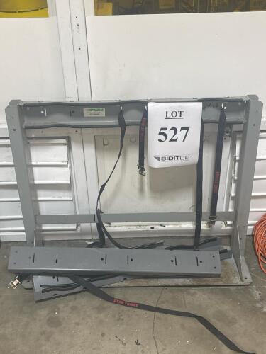 Praxair Gas Cylinder Storage Rack, Holds 4&ndash;6 Cylinders, Steel Construction