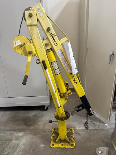 1,000 lb Capacity Floor-Mounted Hydraulic Jib Crane, Hand Winch, 3,000 kg Ram Jack