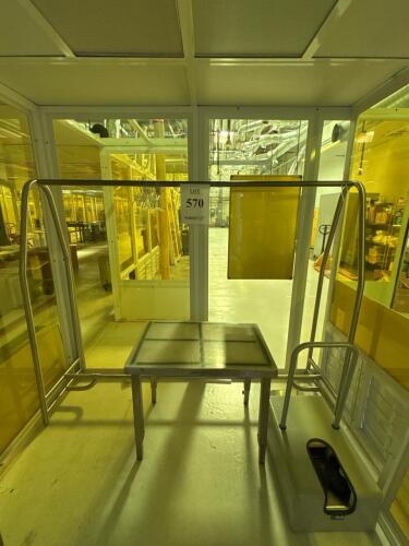 Cleanroom Gowning Station: Stainless Steel Bench & Manual Shoe Sole Cleaner with Handrails