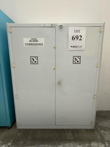 SCE Acid/Corrosive Storage Cabinet, 3 Shelves, Manual Close Doors