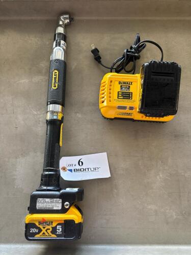 STANLEY TORQUE WRENCH <br/>RPM:230<br/>VARIANT: 1070185<br/>MODEL: B23LA15-35<br/>W/ DEWALT BATTERY AND CHARGER (LOCATION: GIGAFACTORY BACK WAREHOUSE)