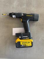 STANLEY PISTOL GRIP TOOL<br/>RPM: 602<br/>VARIANT: 1074512<br/>MODEL: B12PP-11<br/>W/ DEWALT BATTERY AND CHARGER (LOCATION: GIGAFACTORY BACK WAREHOUSE) - 3
