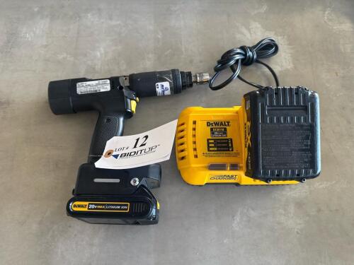STANLEY PISTOL GRIP TOOL<br/>RPM: 602<br/>VARIANT: 1074512<br/>MODEL: B12PP-11<br/>W/ DEWALT BATTERY AND CHARGER (LOCATION: GIGAFACTORY BACK WAREHOUSE)