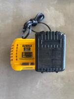 STANLEY PISTOL GRIP TOOL<br/>RPM: 602<br/>VARIANT: 1074512<br/>MODEL: B12PP-11<br/>W/ DEWALT BATTERY AND CHARGER (LOCATION: GIGAFACTORY BACK WAREHOUSE) - 7