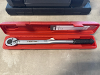 LOT OF ASSORTED TORQUE WRENCHES; (1) 3/8&rdquo; SUERCUP MODEL:3/8 45FT.LB; (1) TEKTON MODEL: 24335; (1) WESTWARD TORQUE WRENCH (1)PROTO MODEL:J6012C; (1) NOVATORK MODEL: G3150; <br/>(LOCATION: BACKROOM GIGAFACTORY) - 3