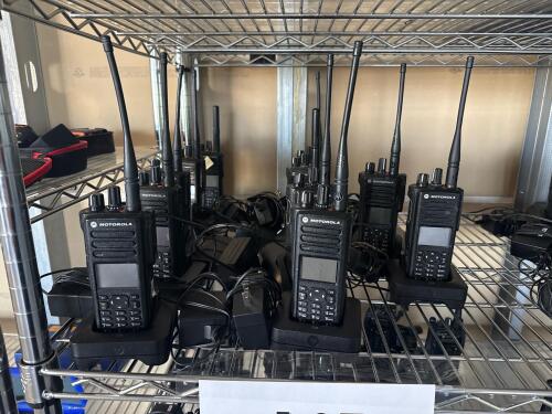 (10) MOTOROLA XPR 7550e RADIOS W/ CHARGERS (LOCATION: BACKROOM GIGAFACTORY)