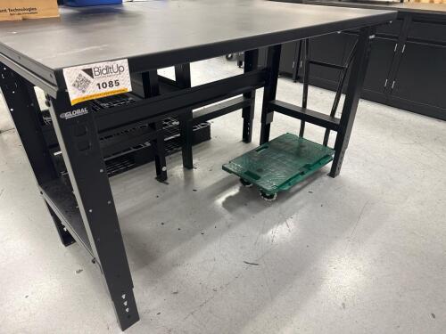 Steel work bench