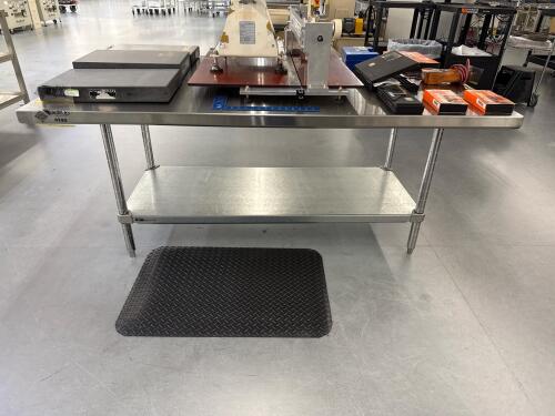 Metro Stainless Steel Lab Table 72&rdquo; x 44&rdquo; x 33&rdquo;