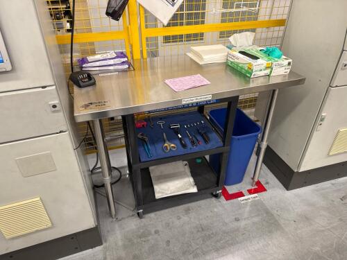 Stainless steel work Bench