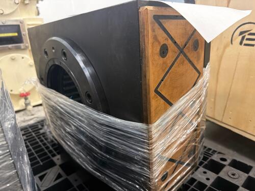 Heavy-Duty Industrial Bearing Housing Assembly with Large Roller Bearing