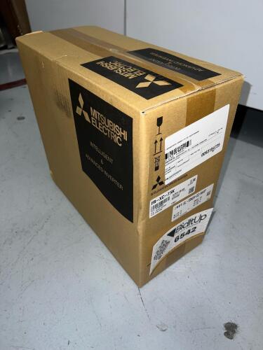 Mitsubishi Electric FR-XC-7.5K Multifuction Regenerative Converter - NEW IN BOX