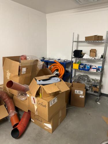 LOT OF ASSORTED HOSES, RACK W/ CONTENT, STAINLESS STEEL CART W/ LOCKS NO KEYS (LOCATION: BLUE MILE ELECTRICAL ROOM 157)
