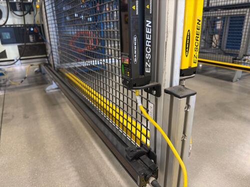(4) Banner EZ-SCREEN Safety Light Curtain Receivers