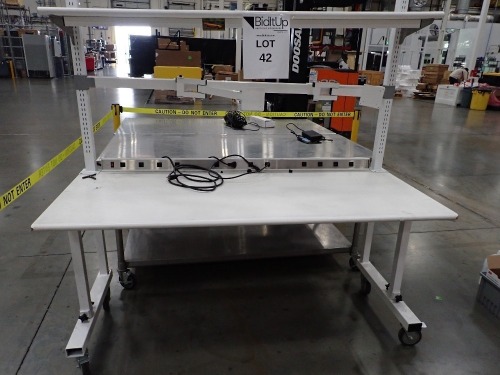 ROLLING ASSEMBLY WORK BENCH 72x30x82in