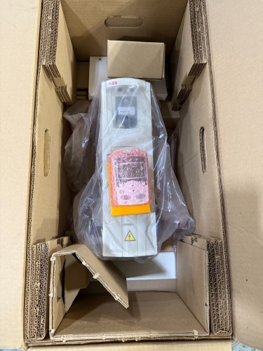 Allen Bradley #ACC5550 AC Drive S/N 2101301820