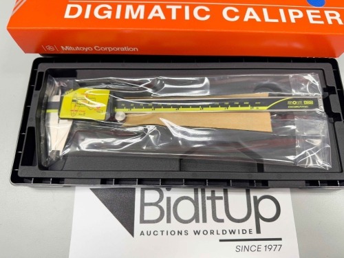 Mitutoyo Digimatic Caliper (New Unused) (Code No.500- 197-30 - Model No. CD-8"ASX)