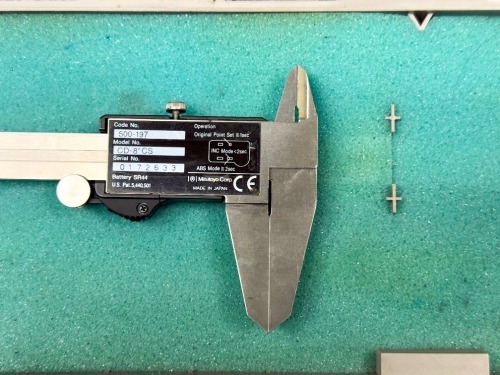 Mitutoyo Digimatic Caliper Code No. 500-197 Model No.CD- 8" CS