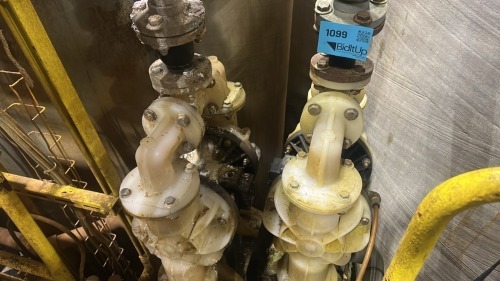 Lot (2) Sandpiper Large Double Diaphragm Pumps