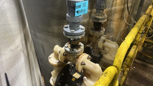 Lot (2) Sandpiper Large Double Diaphragm Pumps