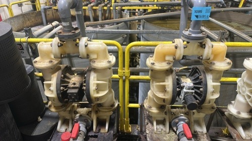 Lot (2) Sandpiper Large Double Diaphragm Pumps