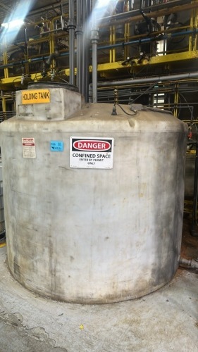 Chem-Tainer 1700 Gallons Plastic Tank - LATE REMOVAL