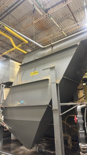 Wastewater Treatment Clarifier with polymer mixing tank and lighting EV5P25 mixer - LATE REMOVAL