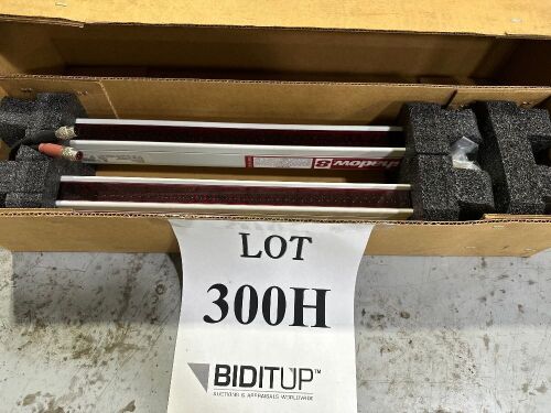 Shadow 8 Light Curtain Set; 17.3", 1-65ft. Range - UNUSED