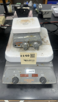 LOT (2) CORNING HOT PLATES, (1) PC-620D and (1) PC-220