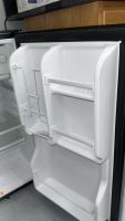 MAGIC CHEF SMALL REFRIGERATOR, (LAB USED) - 3