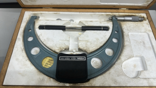 Mitutoyo Mechanical Outside Micrometer 200-225mm, 0.01mm