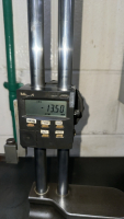 Mitutoyo Height Gauge 192-631, 0-18in/0-450mm, Digital Display - 2