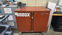 DELTA CONSOLIDATED JOBOX CABINET ON WHEELS WITH WESTWARD 6&rdquo; VISE
