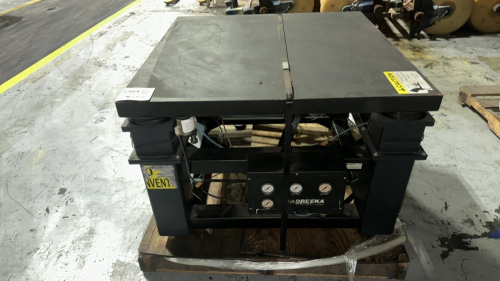 FABREEKA PRECISION-AIRE PNEUMATIC ISOLATION TABLE WITH METAL TOP 3&rsquo; FT x 3&rsquo; FT