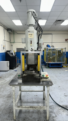 VSI AUTOMATION ASSEMBLY INDUSTRIAL PRESS