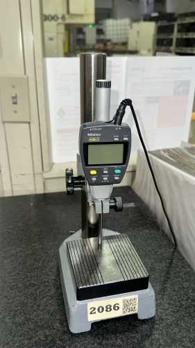 MITUTOYO ABSOLUTE ID-F150HE DIGITAL INDICATOR WITH STAND