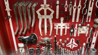 SNAP-ON WALL CASE WITH ASST&rsquo;D PULLER TOOLING - 2