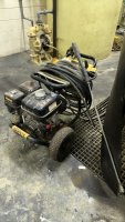 DEWALT3800 PSI 3.5. GPM GAS PRESSURE WASHER WITH (1) TIP - 4