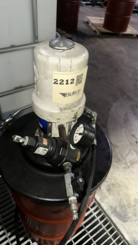 GRACO FIRE-BALL 300 AIR POWER PUMP, PART NO.: 239887, WITH DISPENSER
