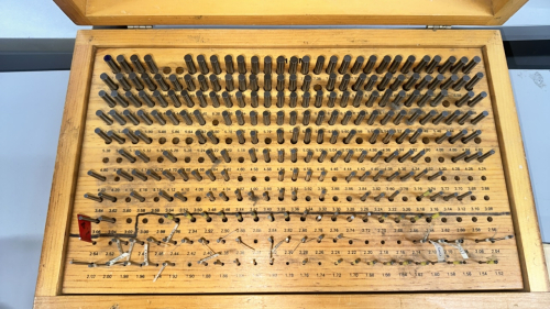 Metric Minus Gauge Block Set, Model M-1mm, 1.52-7.70mm Range, Wood Case