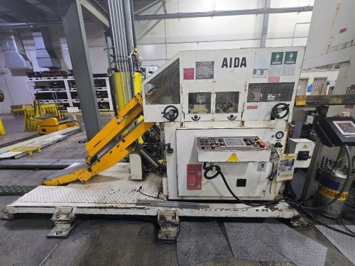 <p>AIDA LFM-400R STAIGHTENER FEEDER, SERIAL. NO. 14320-2188<p>