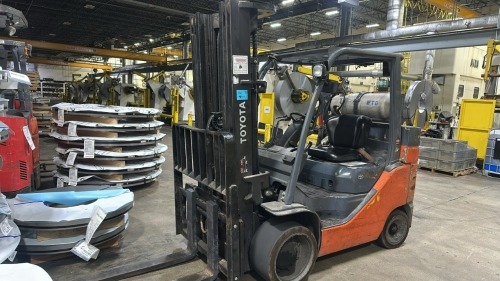 Toyota Propane Forklift Model: 8FGC45U-BCS, Capacity: 9000 Lbs, 60&rdquo; Forks, Hours: 11378