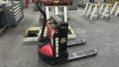 Raymond 8210 Electric Pallet Jack, 4500 lbs Capacity, 24V, Serial 821-16-14367
