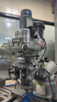Bridgeport Vertical Milling Machine w/ Servo 150 Feeder, Accu-Rite DRO 2005 3XG Readout, bed Dimensions: 49&rdquo; L x 9&rdquo; W - 2