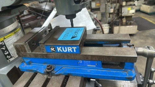 Kurt D 688 6&rdquo; Machine Vise